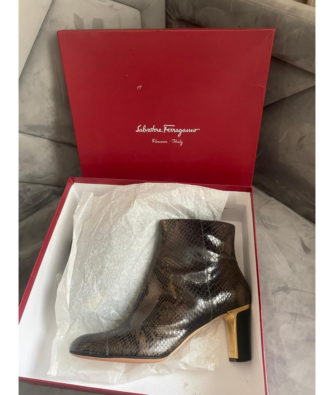 FERRAGAMO Коричневые ботильоны из кожи питона, фото 10