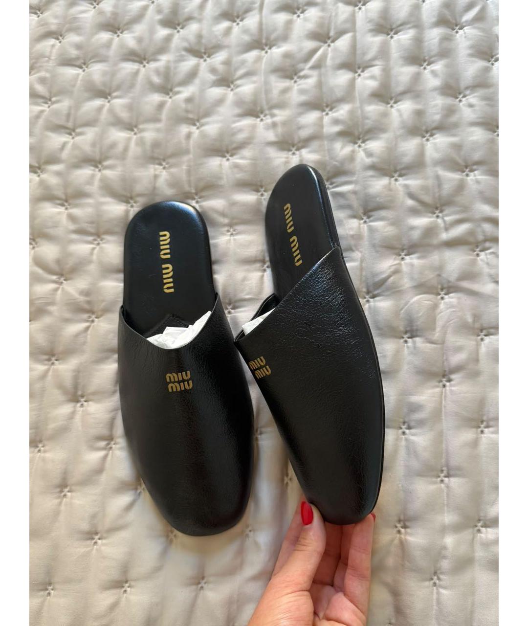 MIU MIU Черные кожаные мюли, фото 5