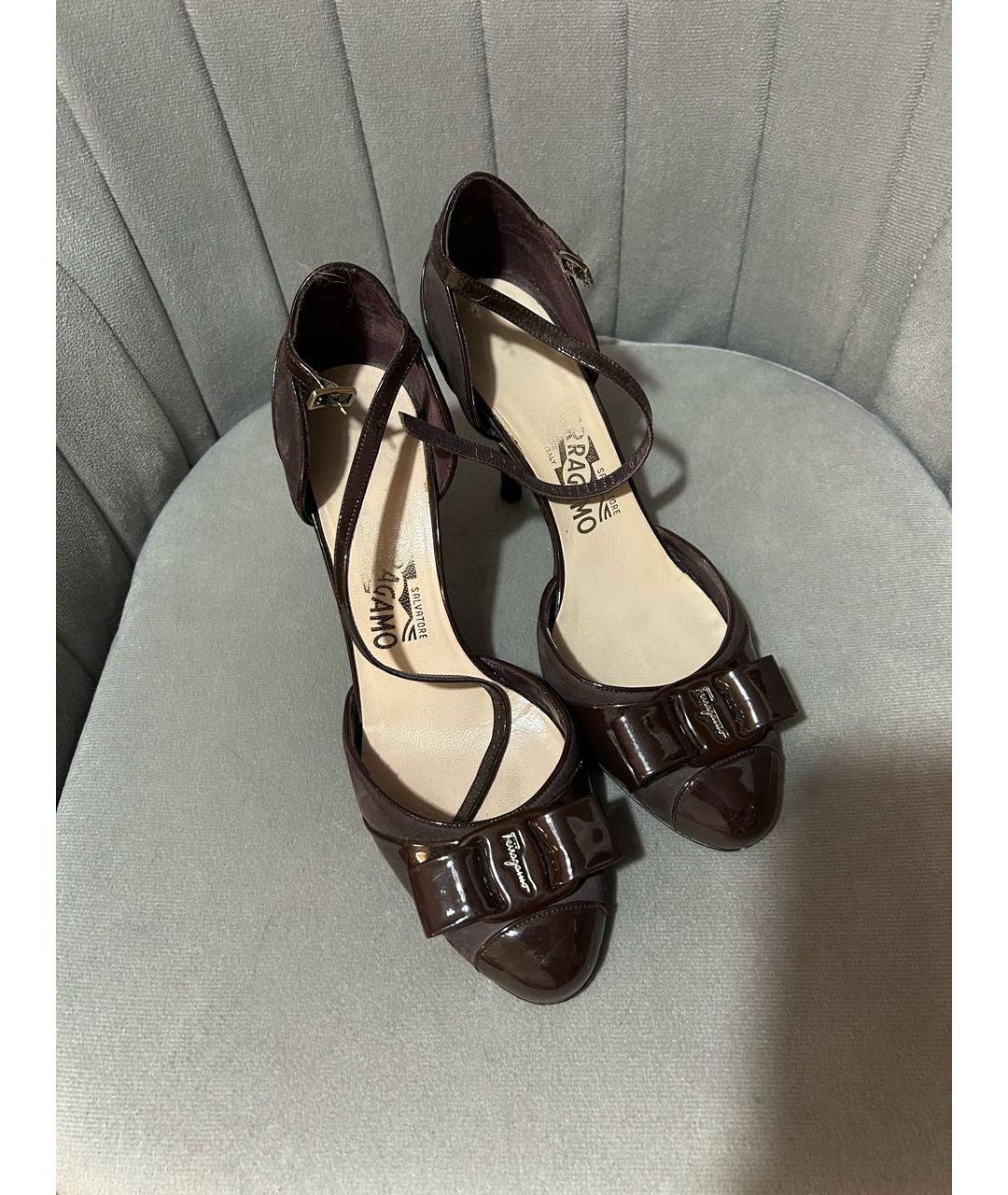 FERRAGAMO Бордовые туфли из лакированной кожи, фото 6