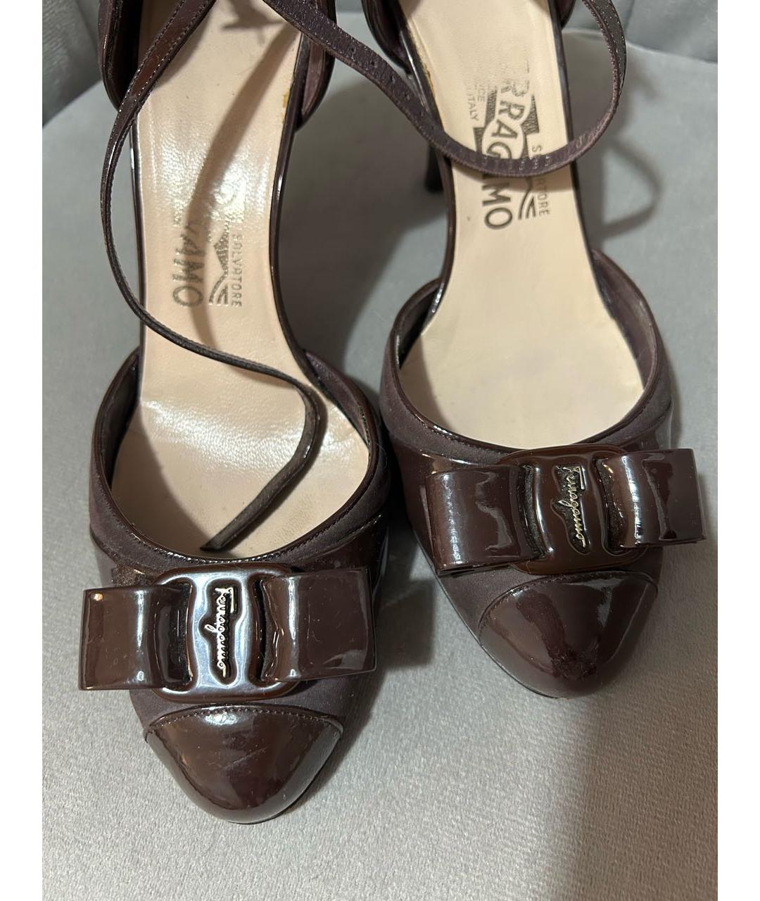 FERRAGAMO Бордовые туфли из лакированной кожи, фото 2
