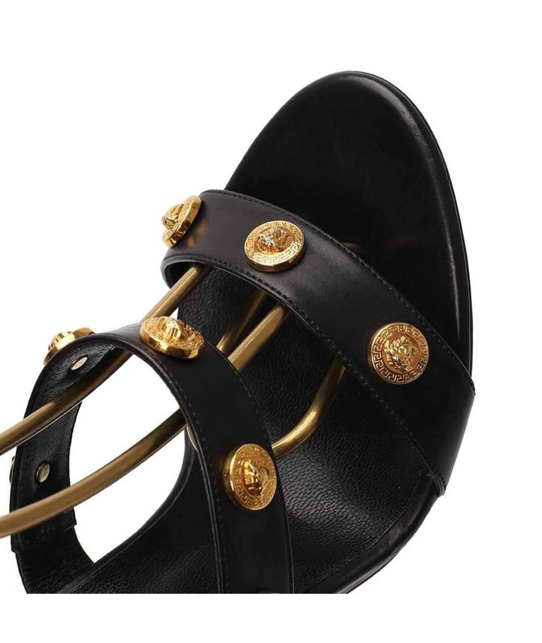 VERSACE Черные кожаные босоножки, фото 5