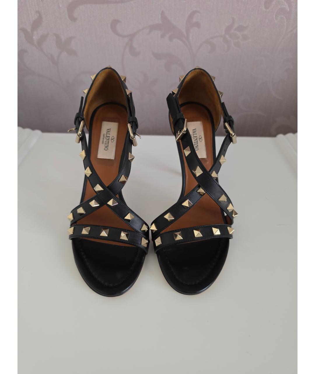 VALENTINO Черные кожаные босоножки, фото 2