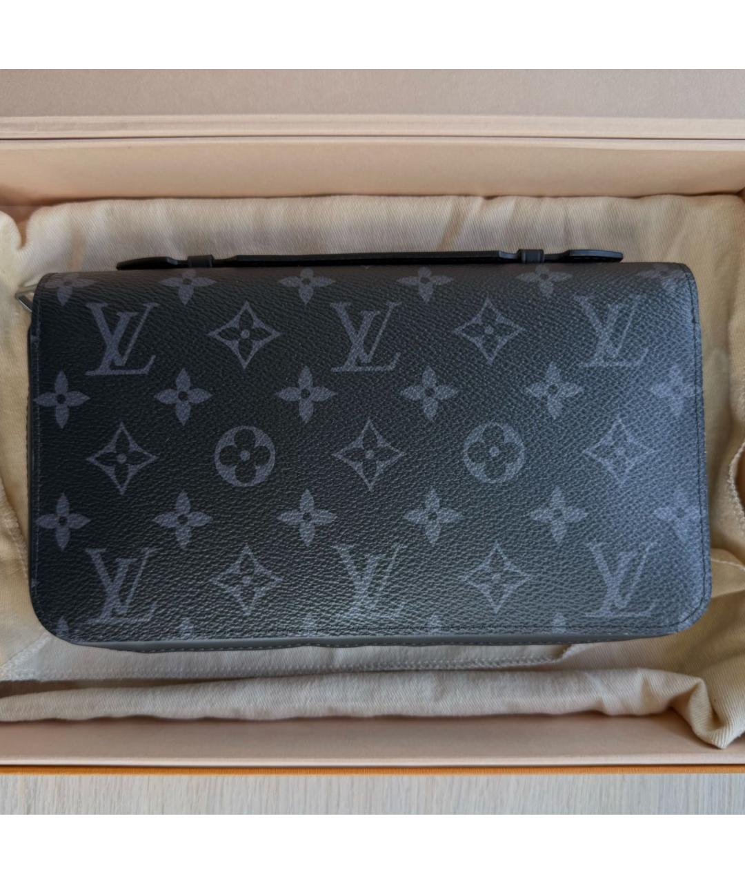 LOUIS VUITTON Черный кошелек из лакированной кожи, фото 9