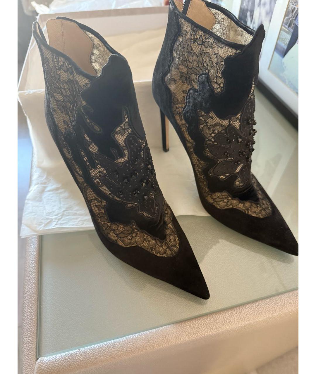 JIMMY CHOO Антрацитовые замшевые ботильоны, фото 2