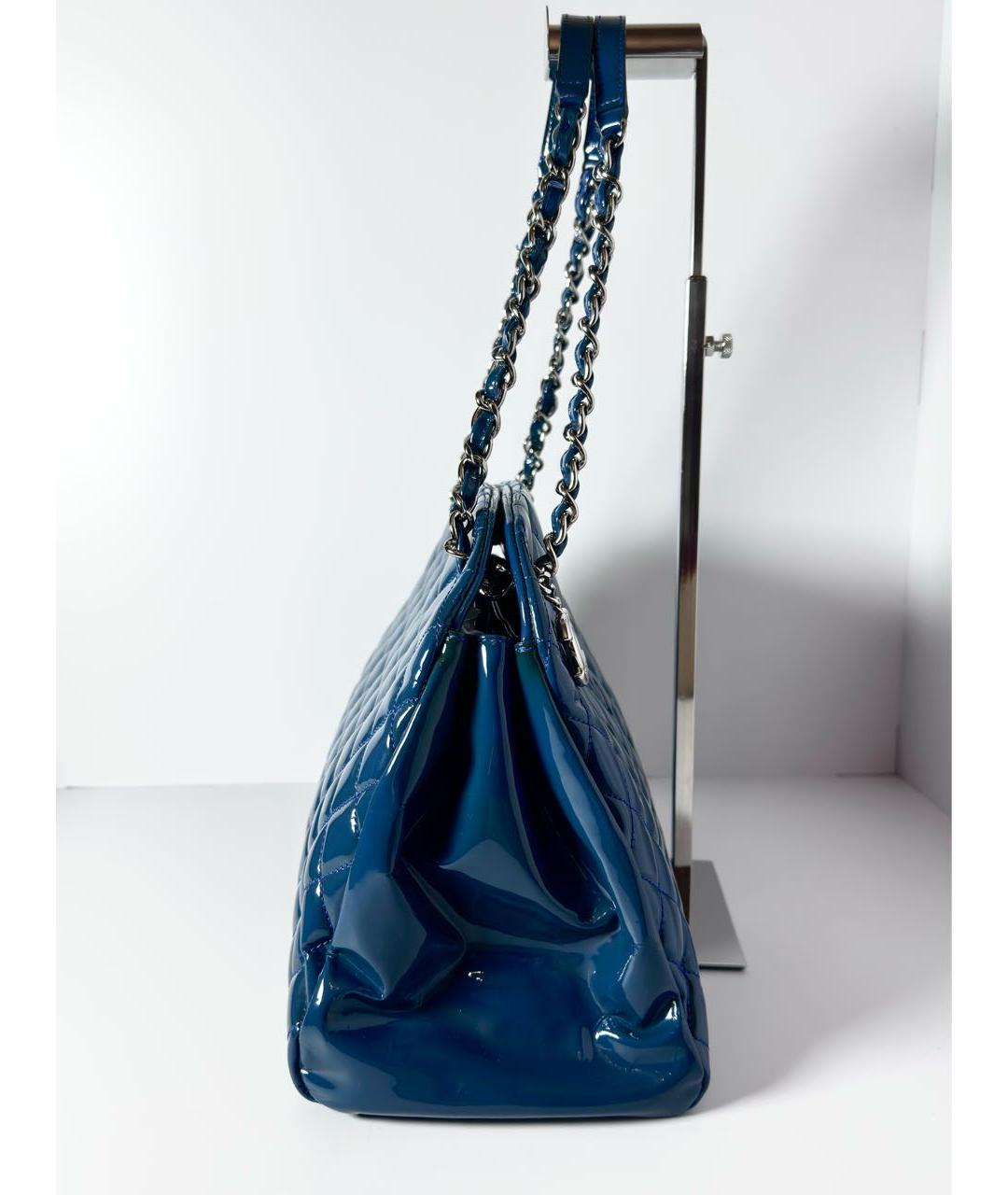 CHANEL Синяя сумка через плечо из лакированной кожи, фото 5