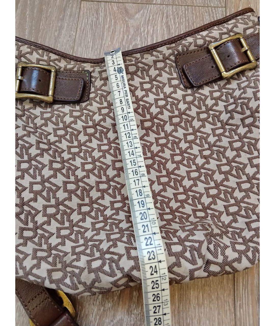 DKNY Коричневая сумка через плечо из канвы, фото 7