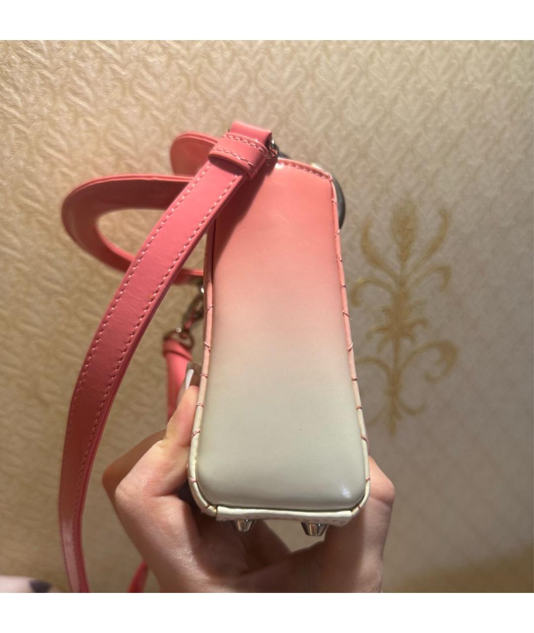 CHRISTIAN DIOR Коралловая сумка с короткими ручками из лакированной кожи, фото 4