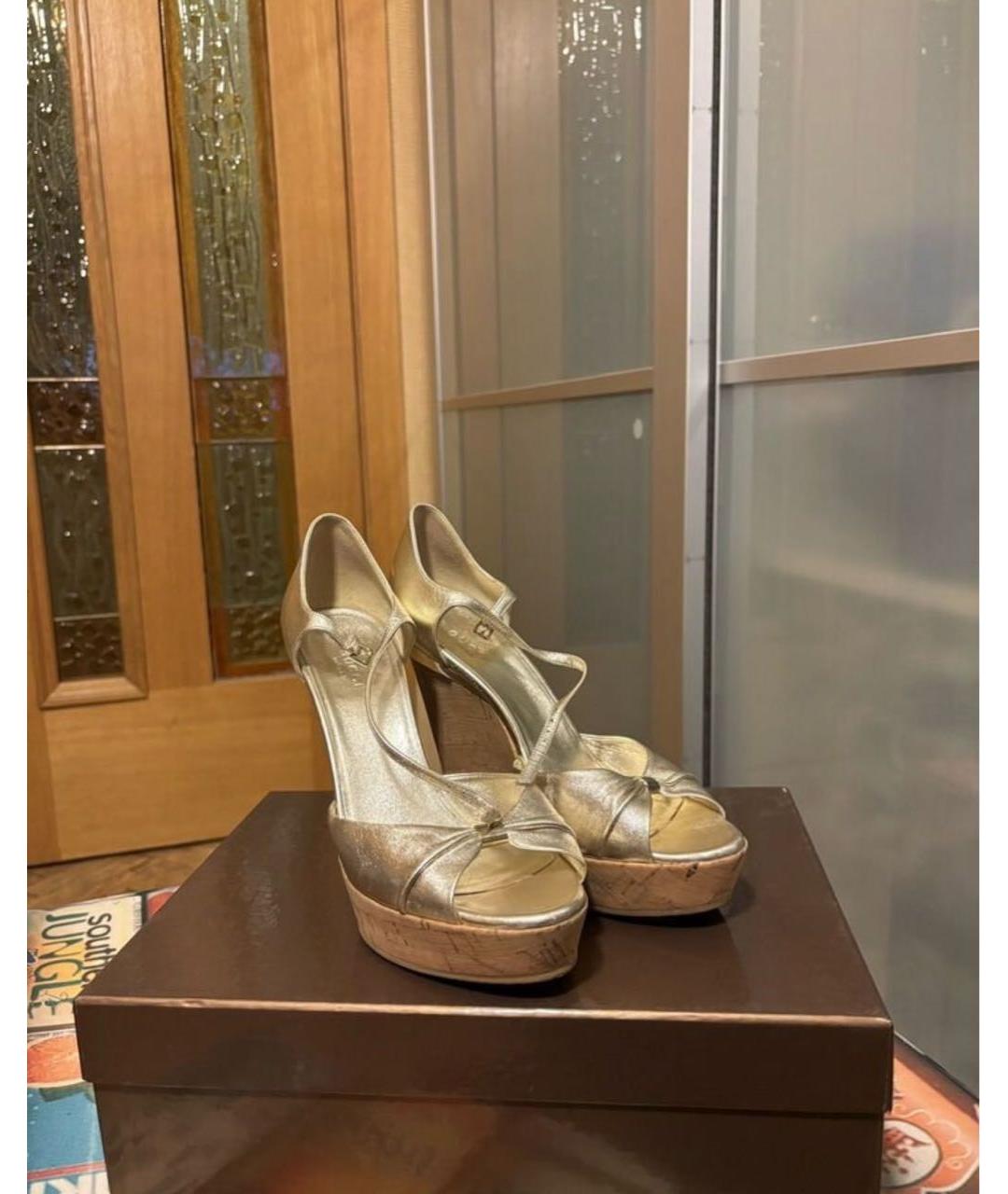 GUCCI Золотые босоножки, фото 2
