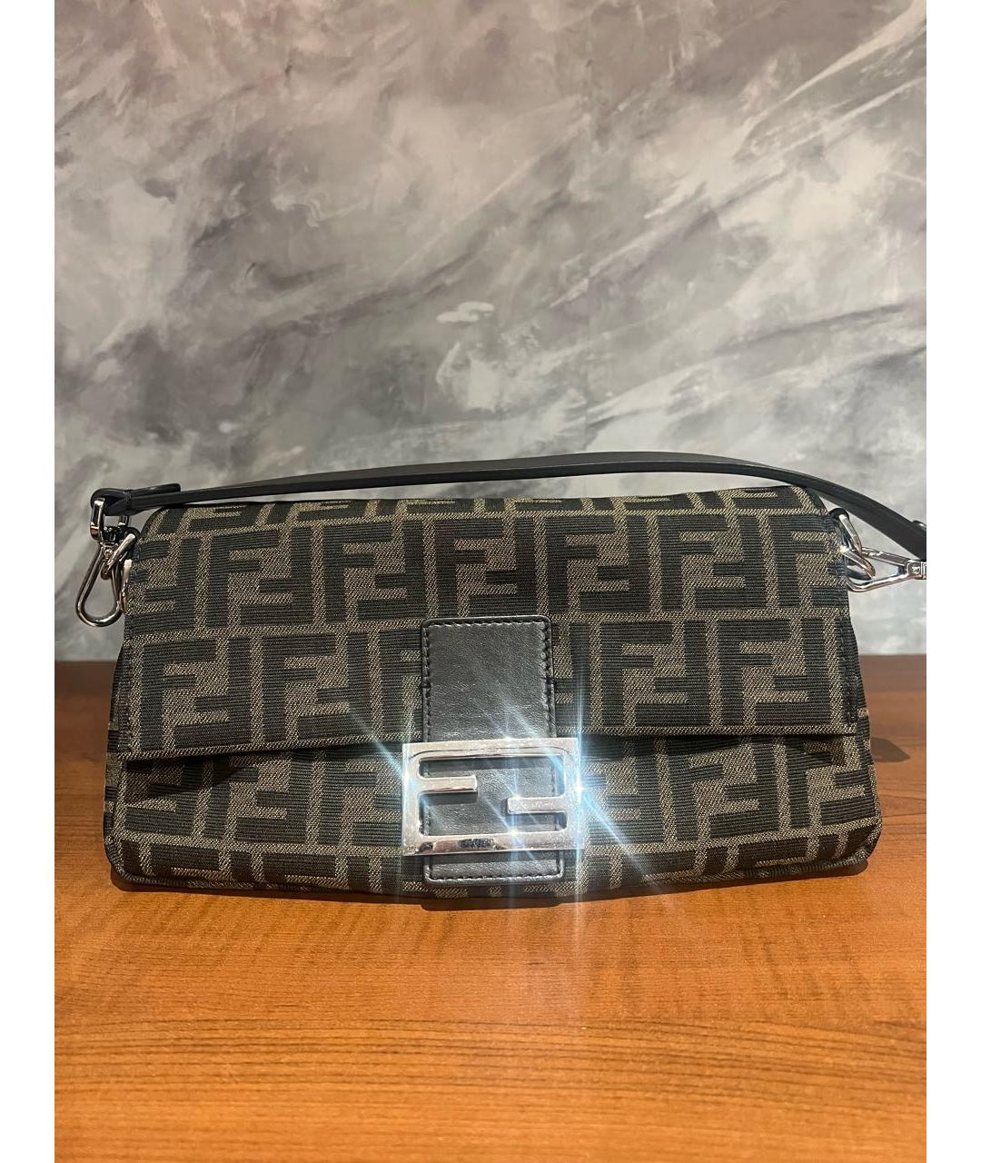 FENDI Коричневая сумка с короткими ручками из канвы, фото 5