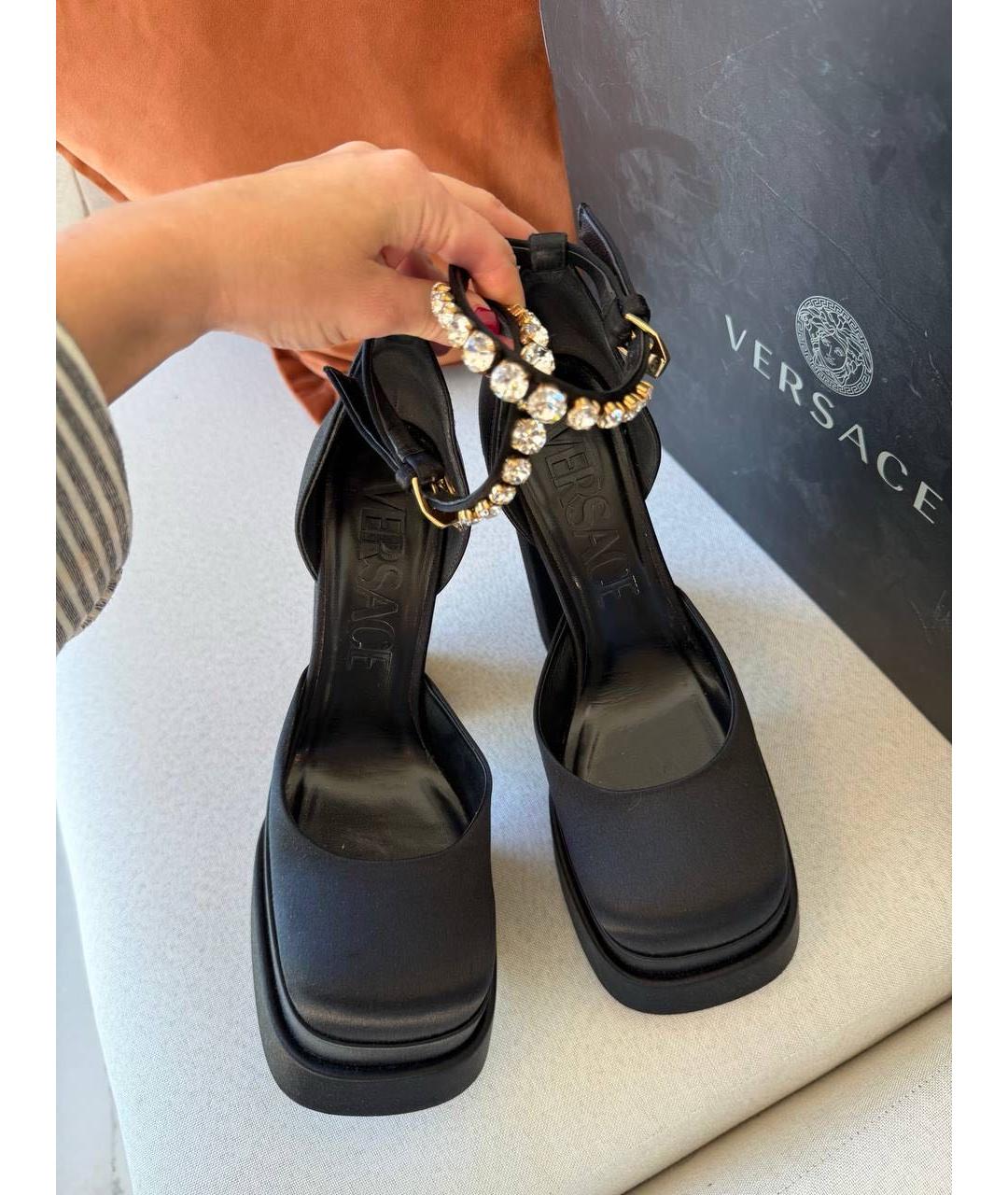 VERSACE Черные текстильные туфли, фото 2