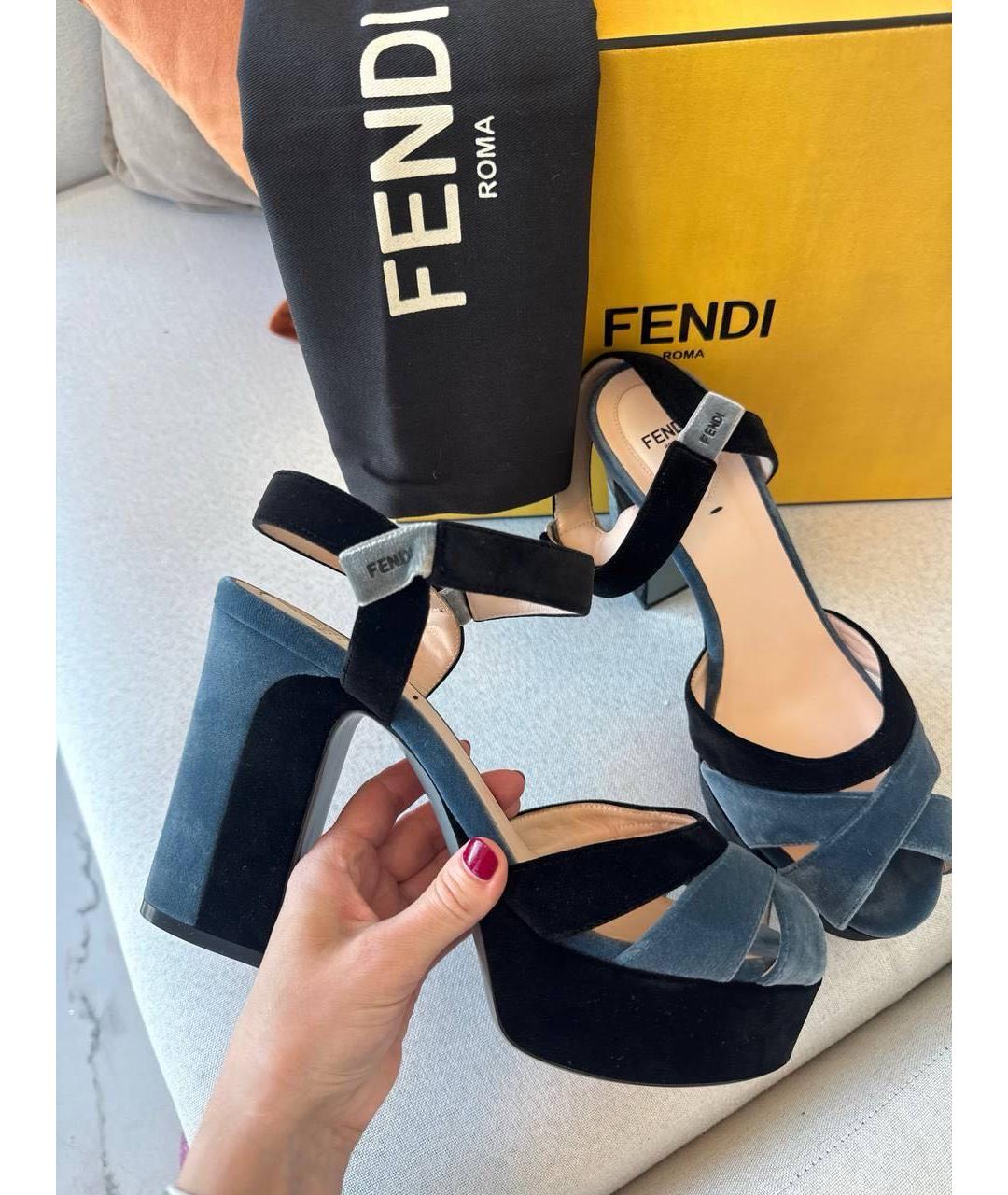 FENDI Синие бархатные босоножки, фото 6