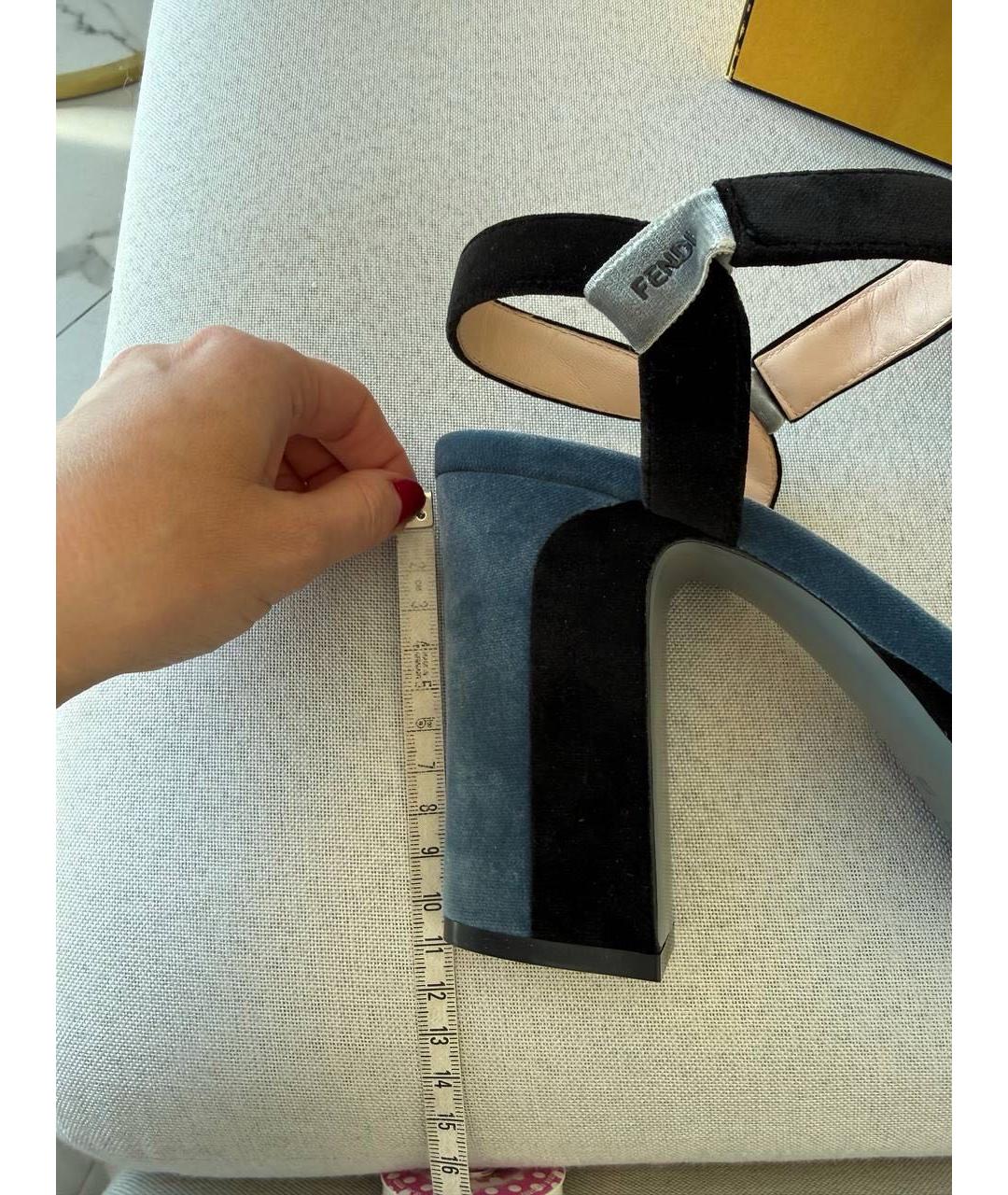 FENDI Синие бархатные босоножки, фото 5