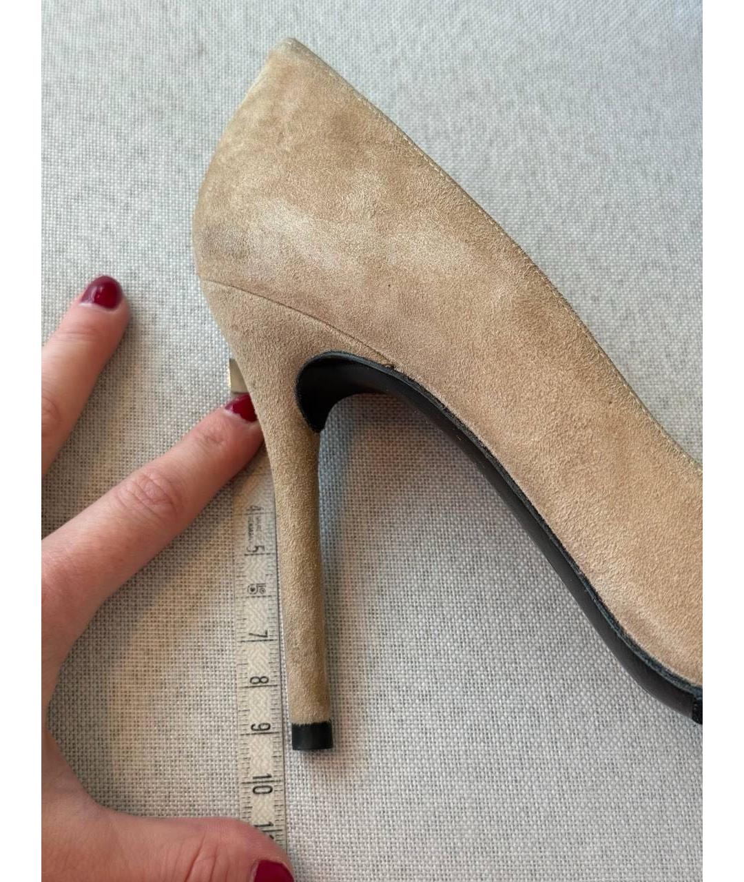 STUART WEITZMAN Бежевые замшевые туфли, фото 5