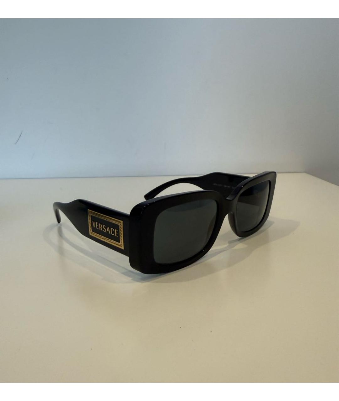 VERSACE Черные пластиковые солнцезащитные очки, фото 2