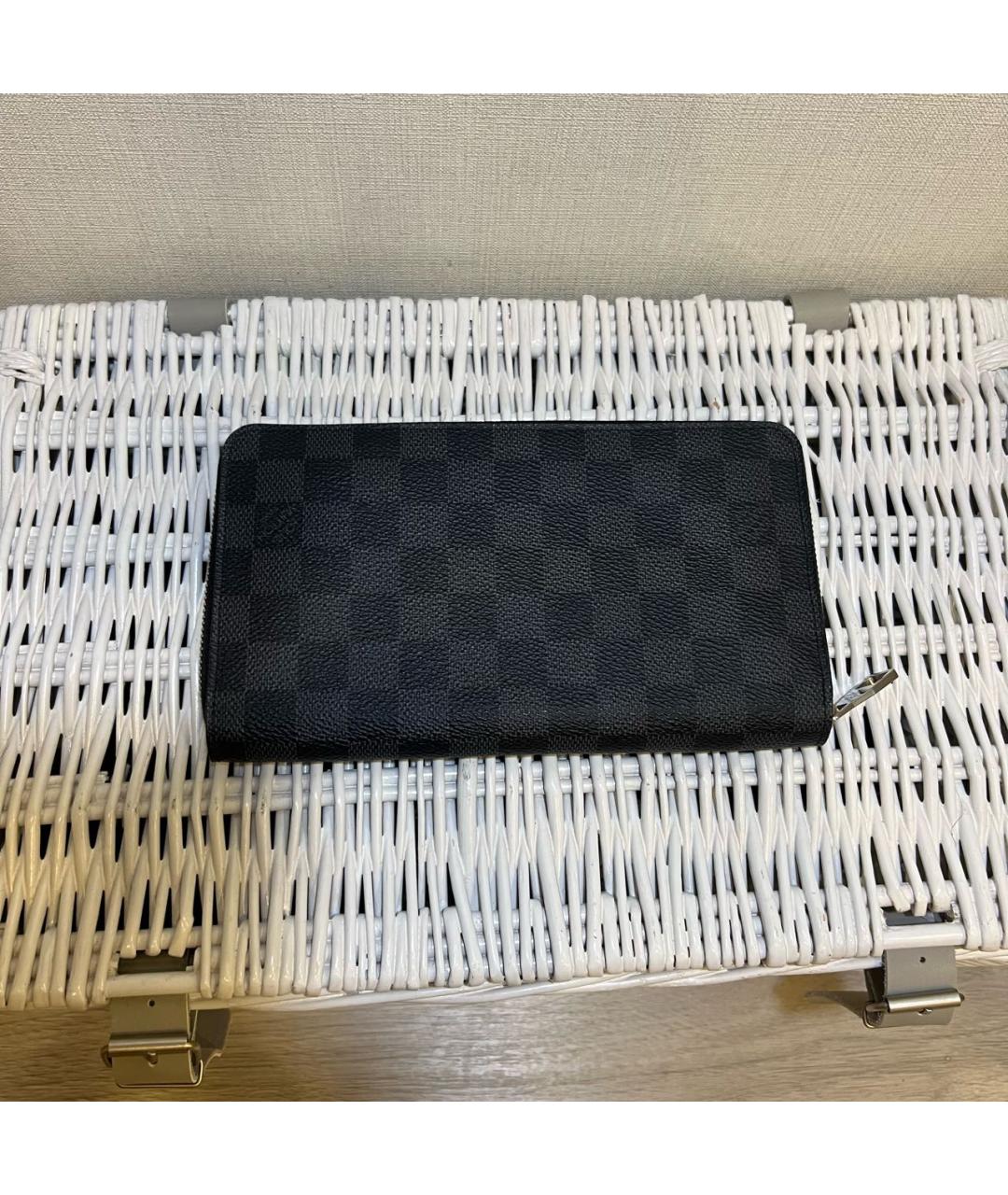 LOUIS VUITTON Антрацитовый кожаный кошелек, фото 2