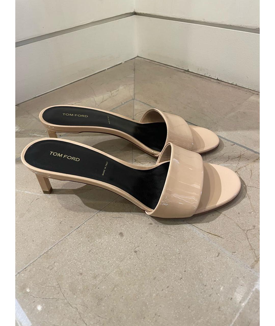 TOM FORD Бежевые мюли из лакированной кожи, фото 5
