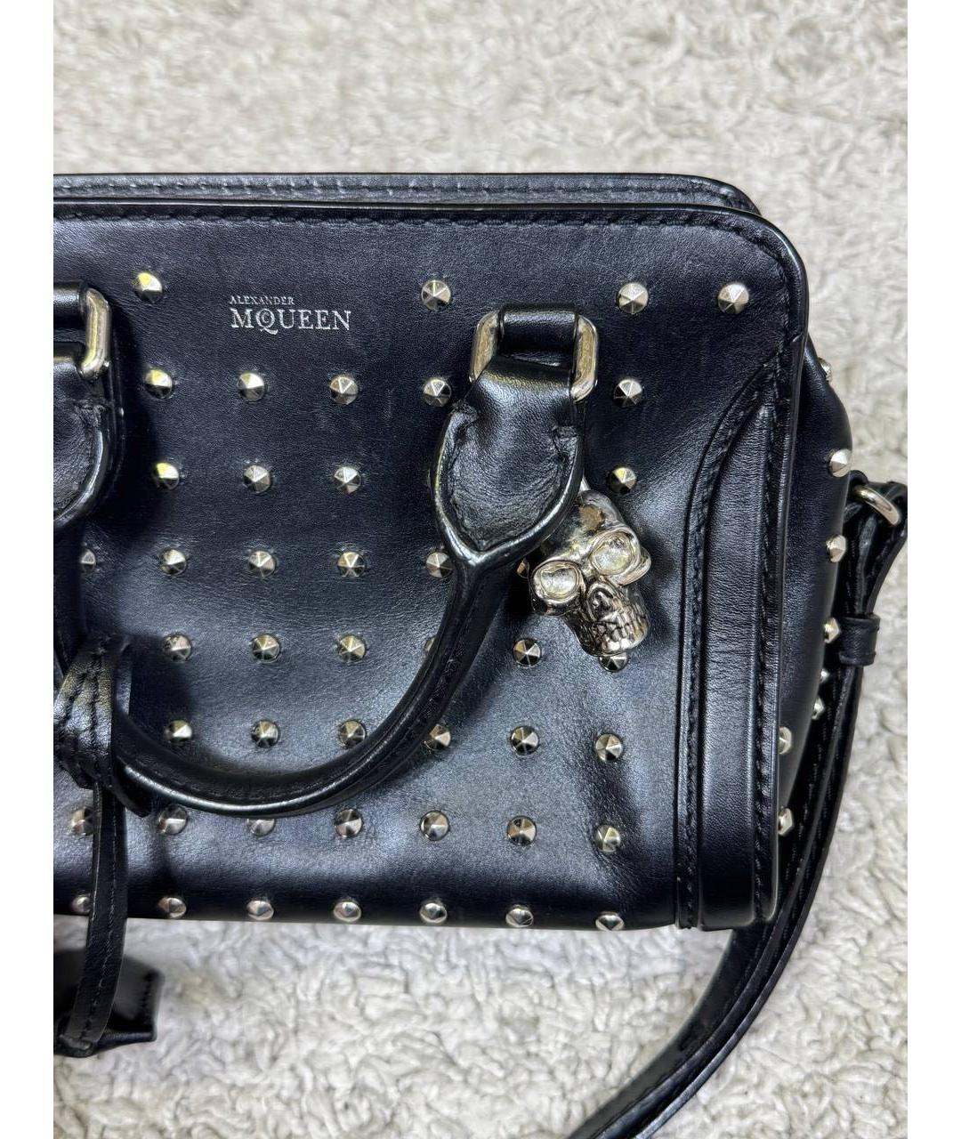 ALEXANDER MCQUEEN Черная кожаная сумка с короткими ручками, фото 3