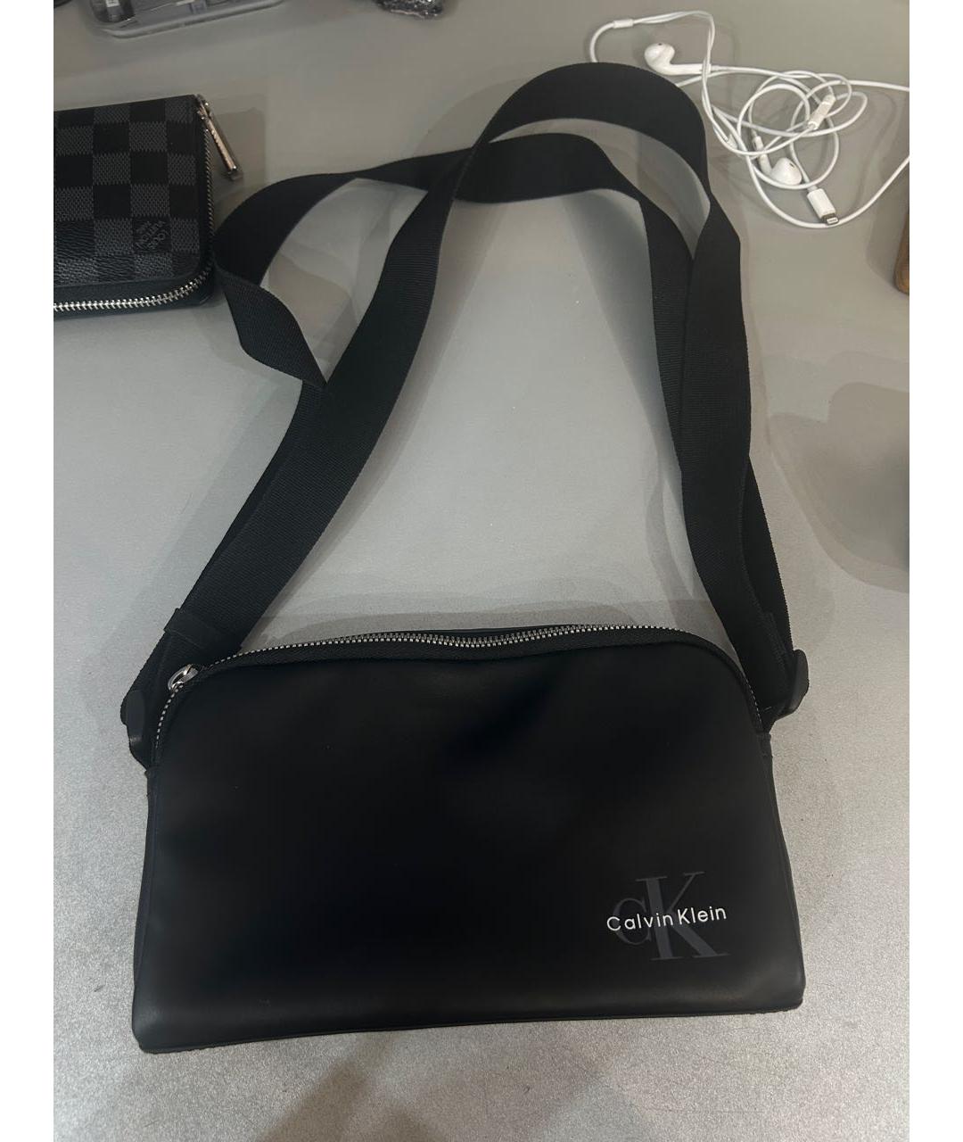 CALVIN KLEIN Черная сумка на плечо из искусственной кожи, фото 7