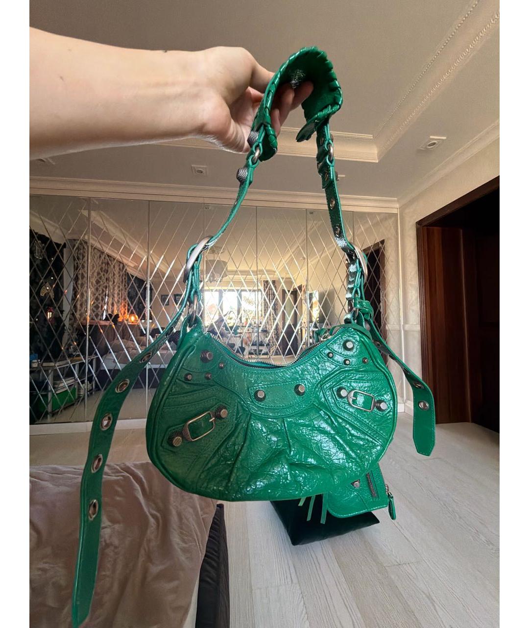 BALENCIAGA Зеленая сумка через плечо из лакированной кожи, фото 5