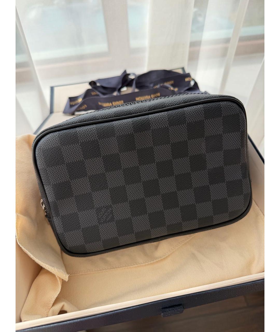 LOUIS VUITTON Антрацитовая барсетка из канвы, фото 3