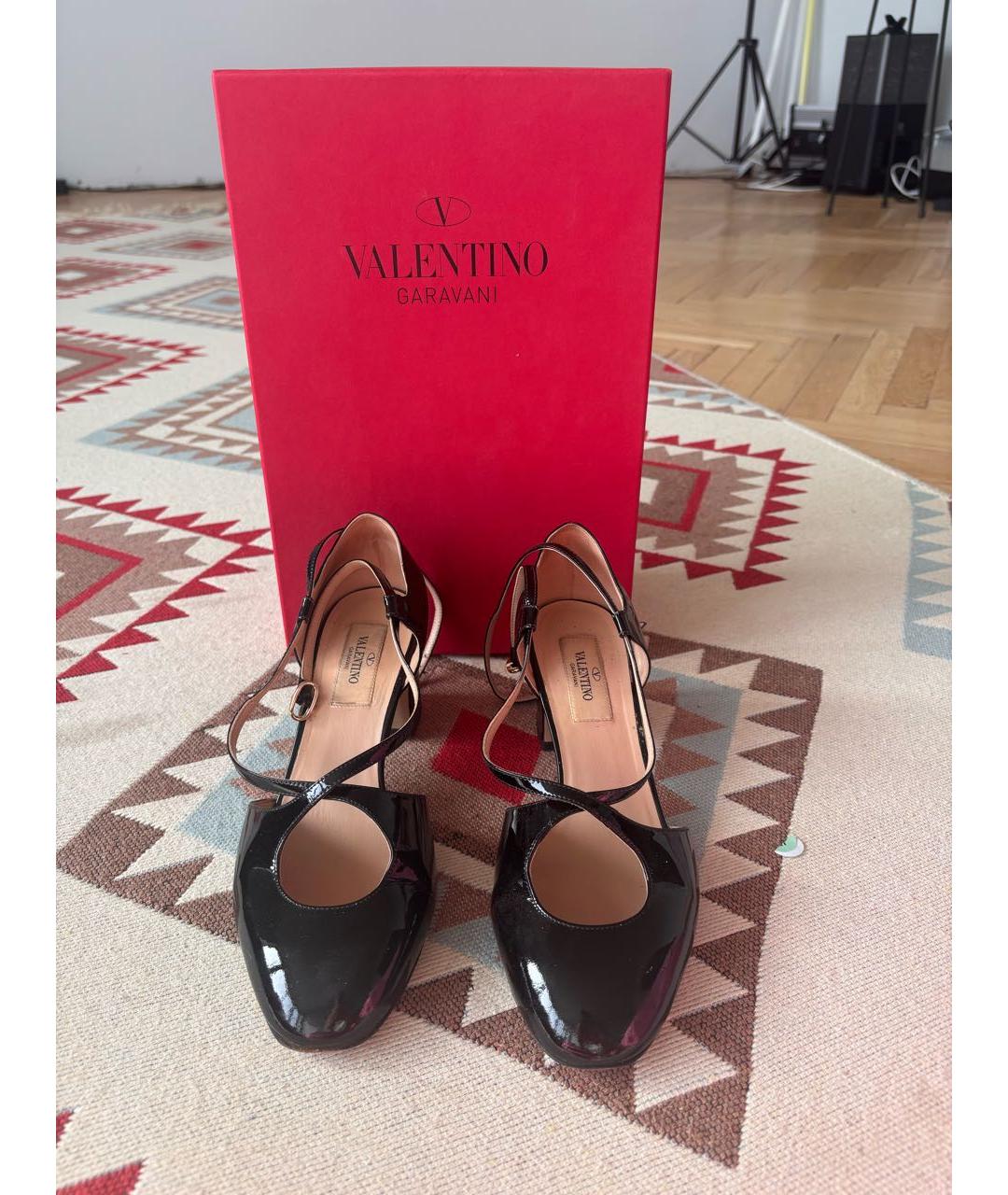VALENTINO Черные туфли из лакированной кожи, фото 2