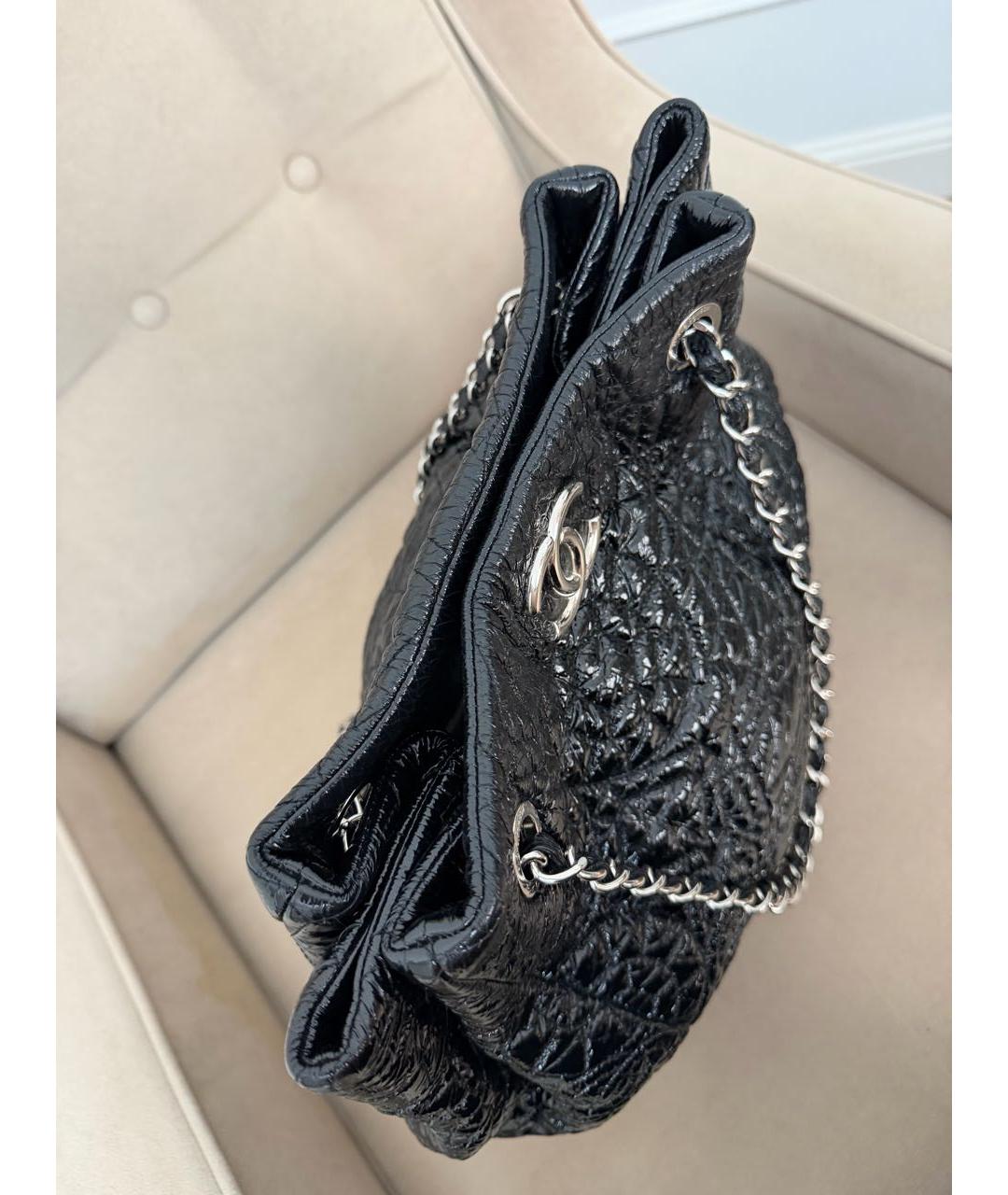 CHANEL Черная сумка тоут из лакированной кожи, фото 7