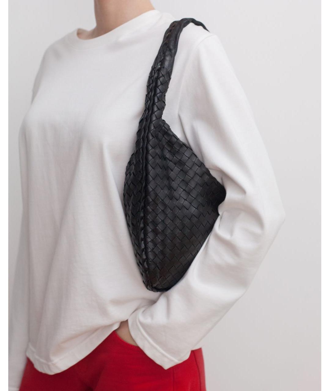 BOTTEGA VENETA Черная кожаная сумка с короткими ручками, фото 5