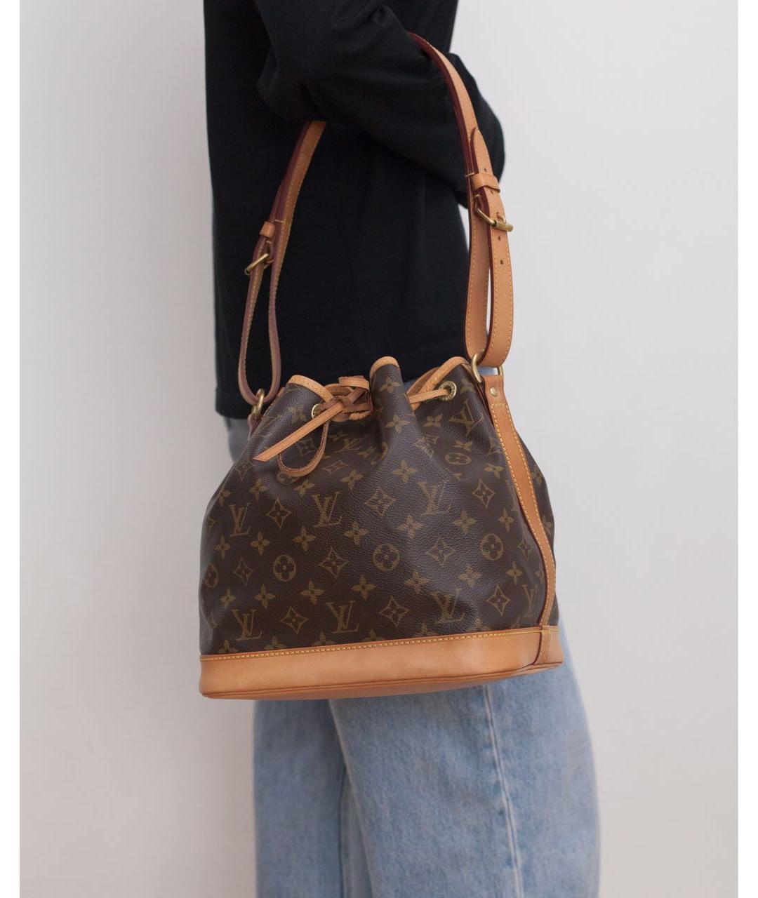 LOUIS VUITTON Коричневая сумка с короткими ручками из канвы, фото 3