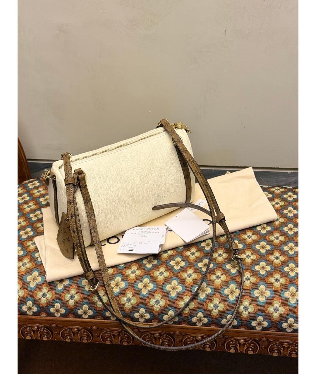 LOUIS VUITTON Белая кожаная сумка через плечо, фото 2