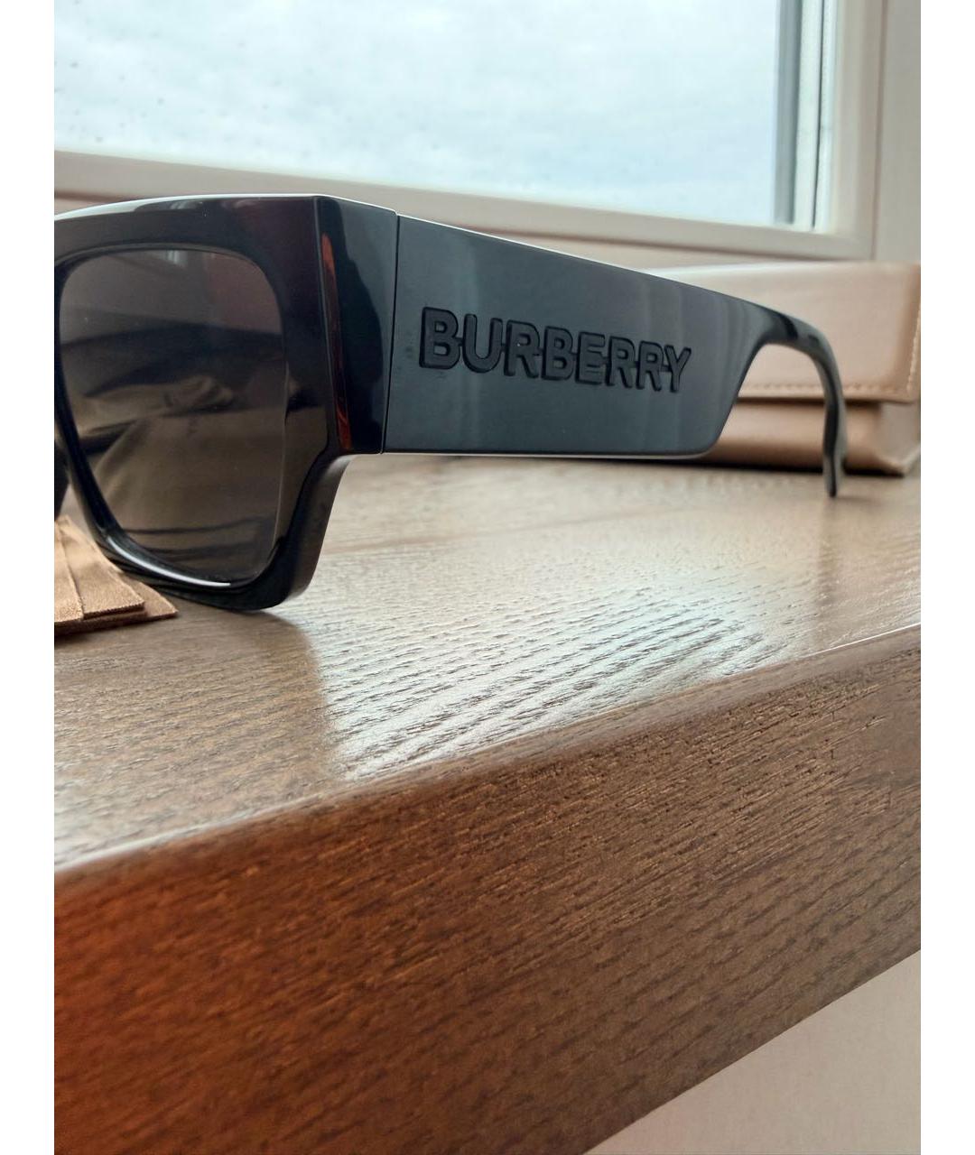 BURBERRY Черные пластиковые солнцезащитные очки, фото 3