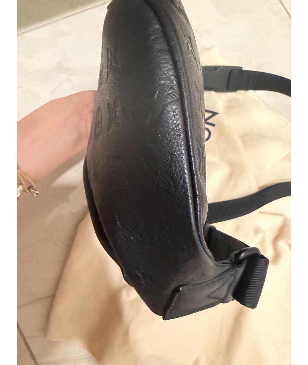 LOUIS VUITTON Черная кожаная поясная сумка, фото 3