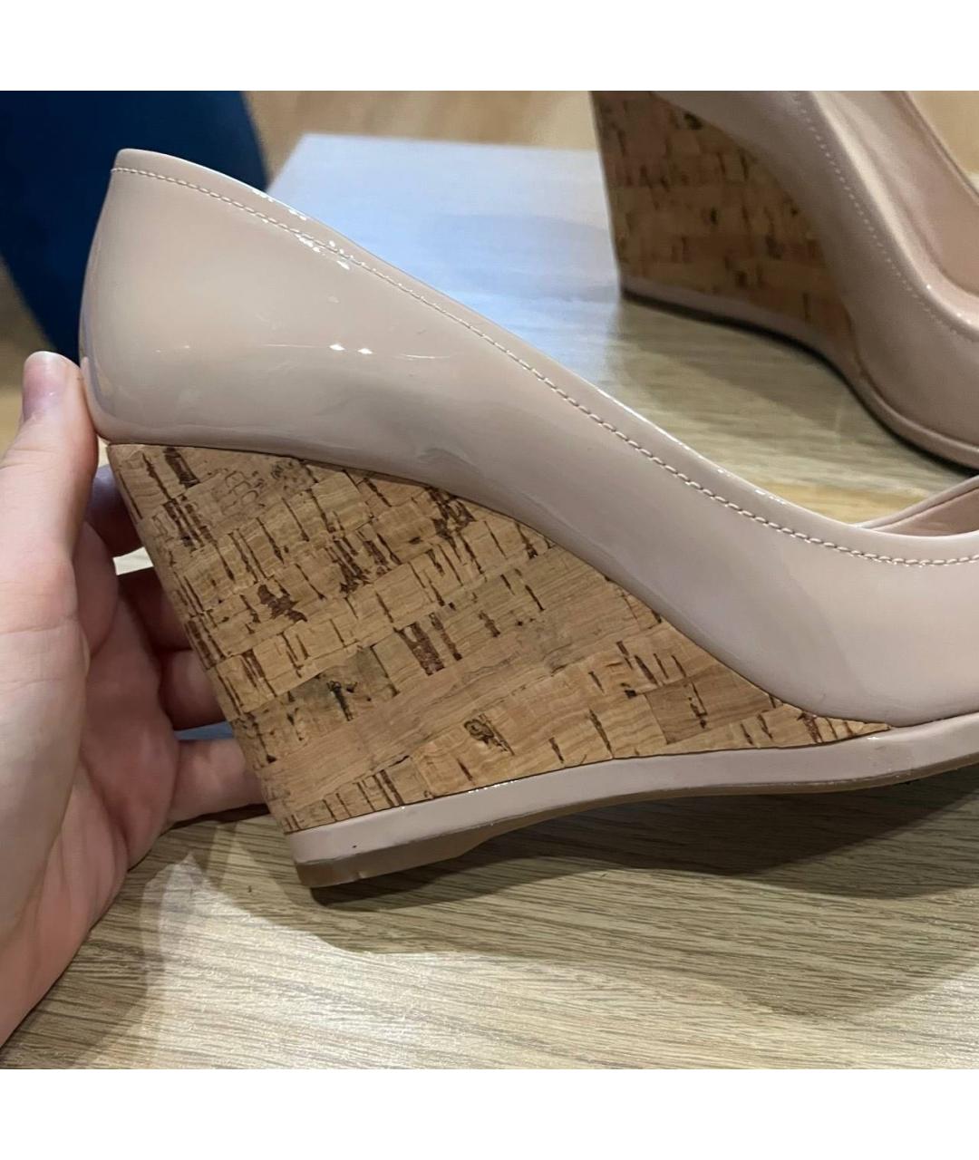 PRADA Бежевые туфли из лакированной кожи, фото 4
