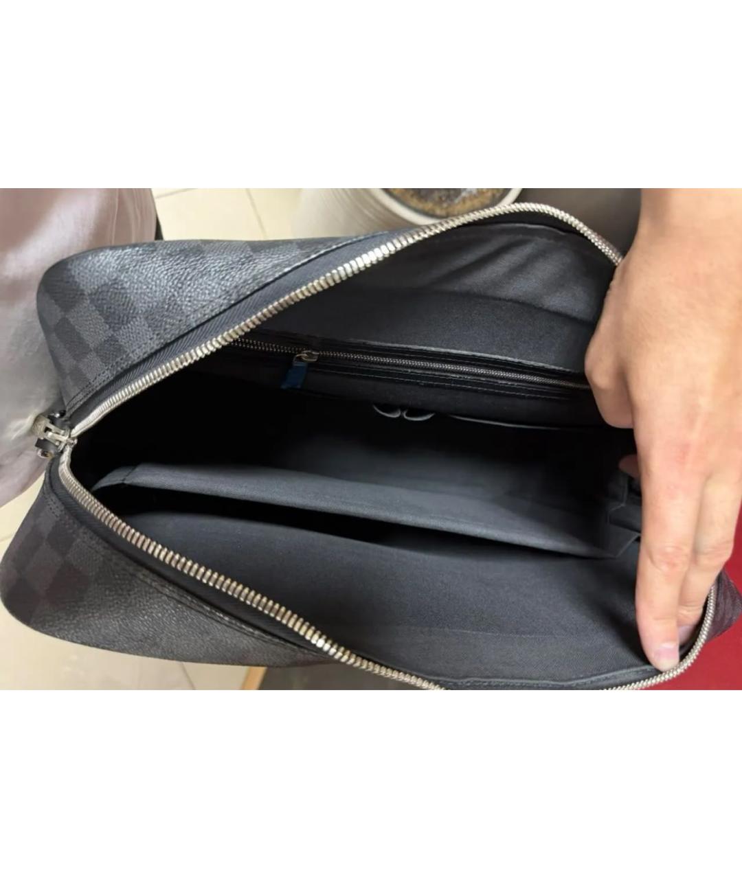 LOUIS VUITTON Черная кожаная сумка на плечо, фото 4