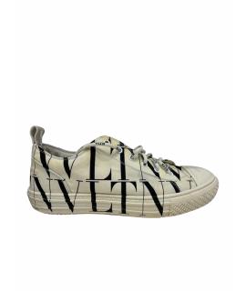 VALENTINO Низкие кроссовки / кеды