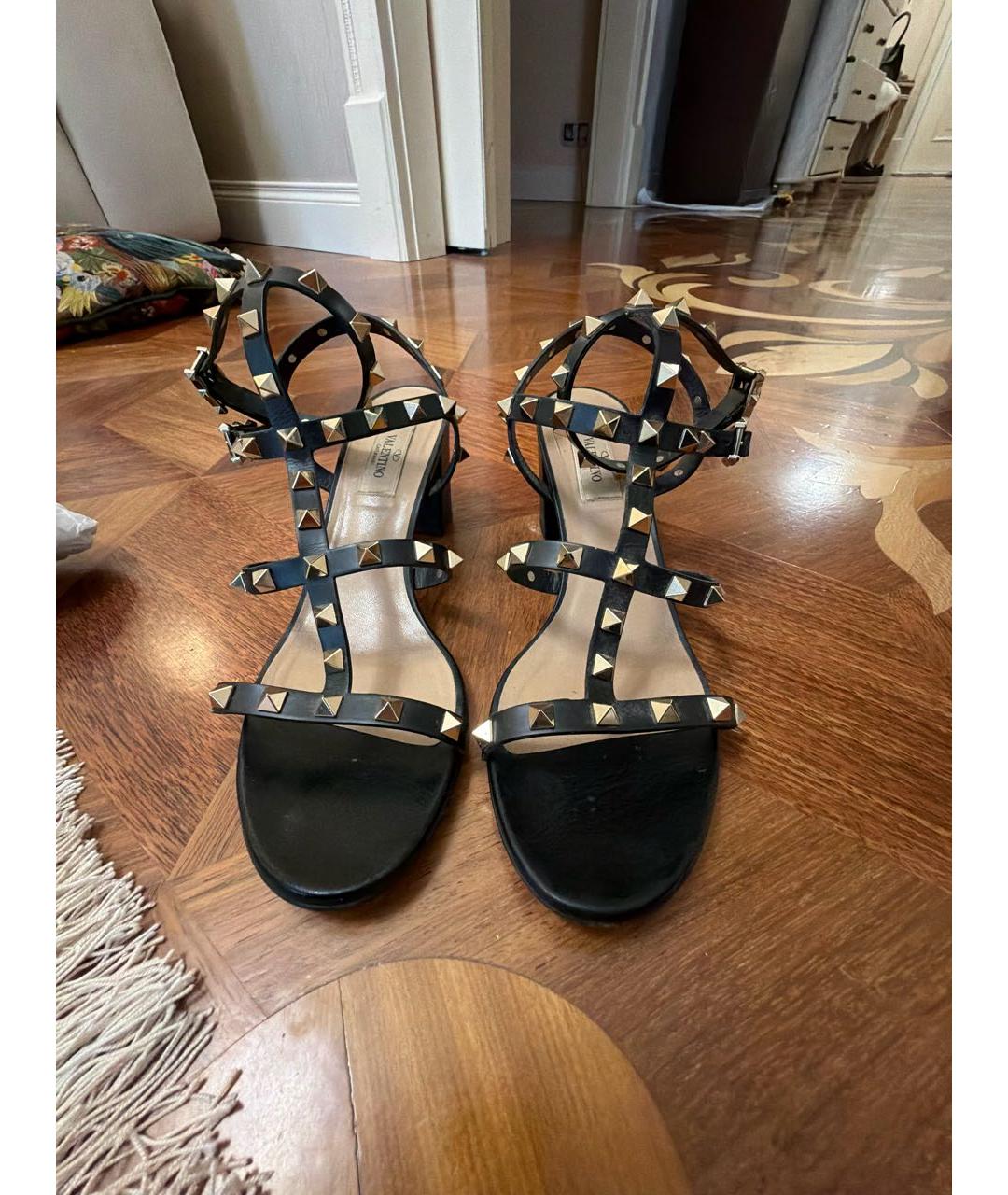 VALENTINO Черные кожаные босоножки, фото 2