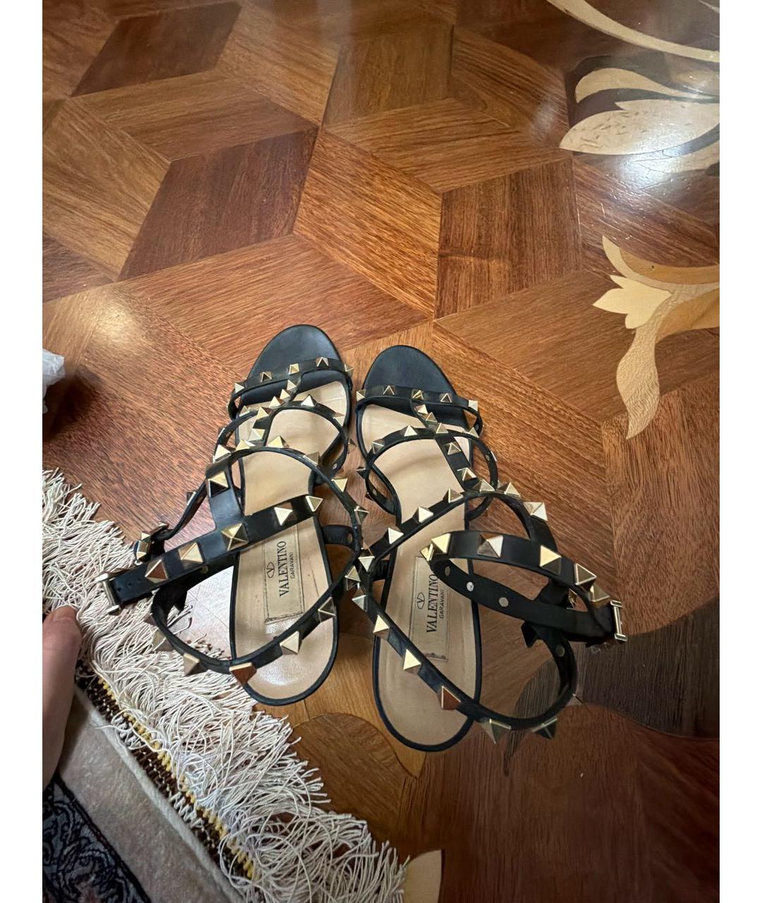 VALENTINO Черные кожаные босоножки, фото 3