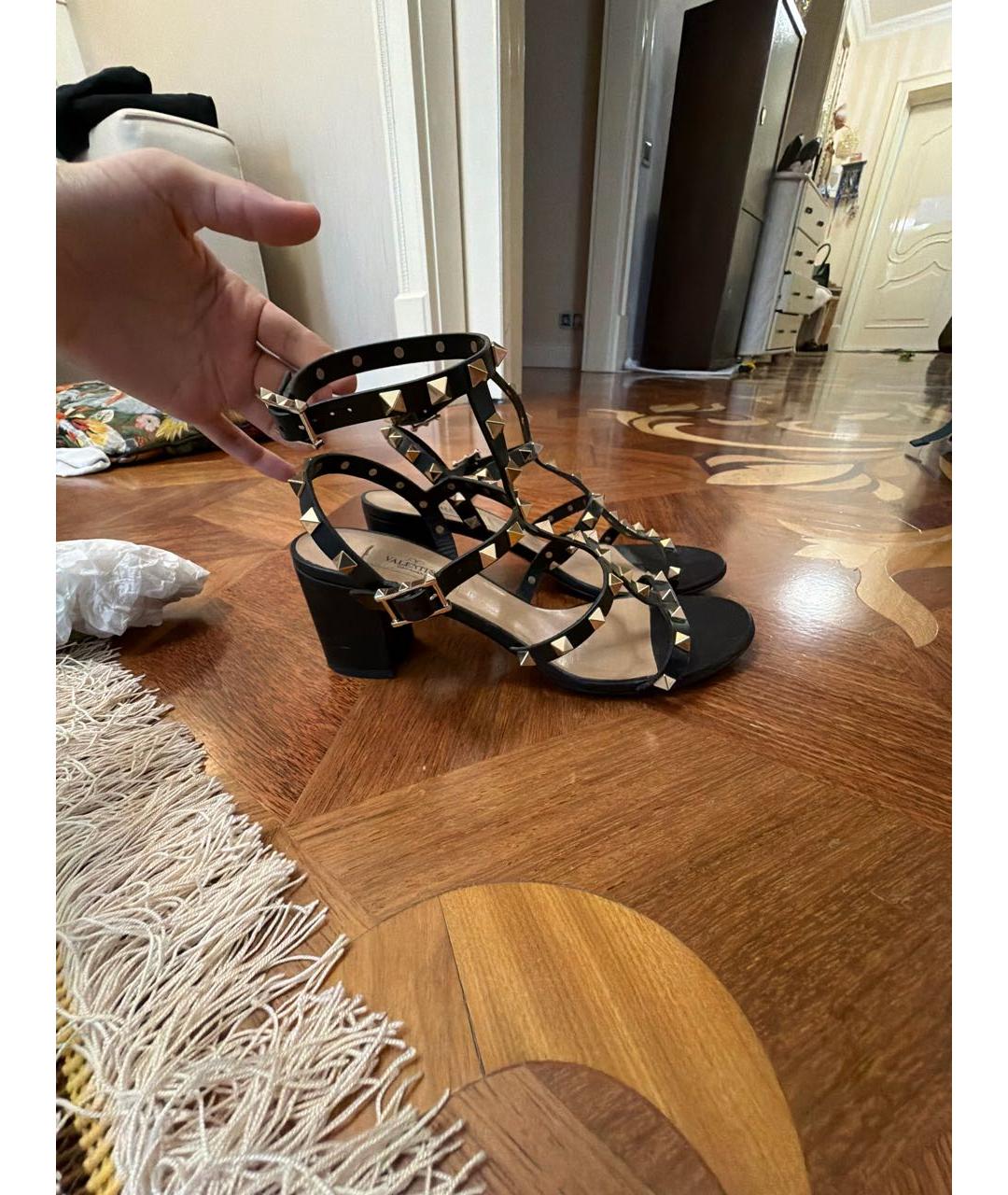 VALENTINO Черные кожаные босоножки, фото 5