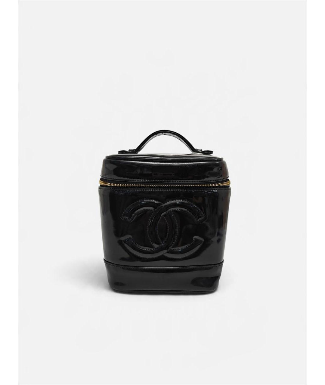 CHANEL Черная сумка с короткими ручками из лакированной кожи, фото 9