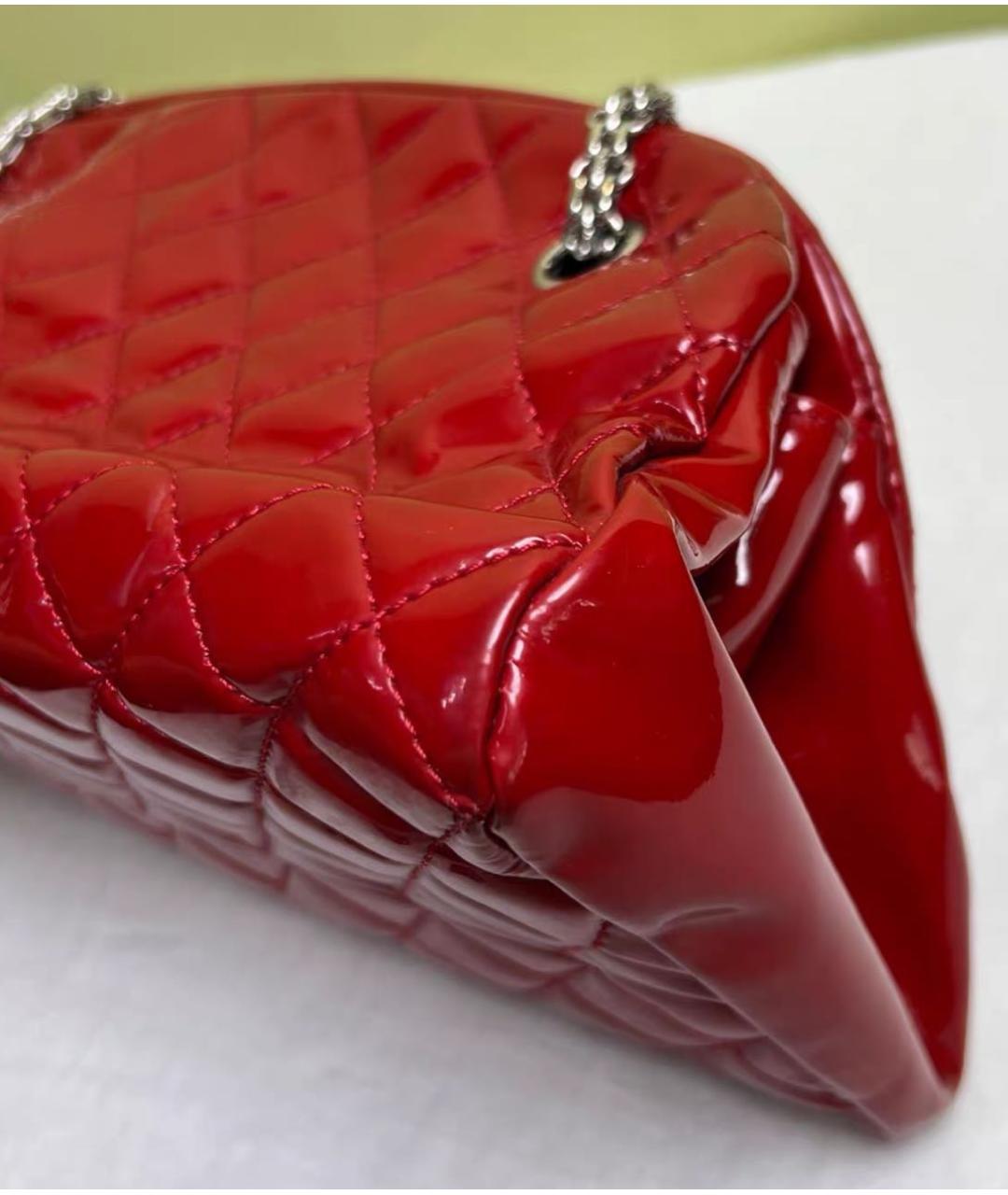 CHANEL Красная сумка через плечо из лакированной кожи, фото 5