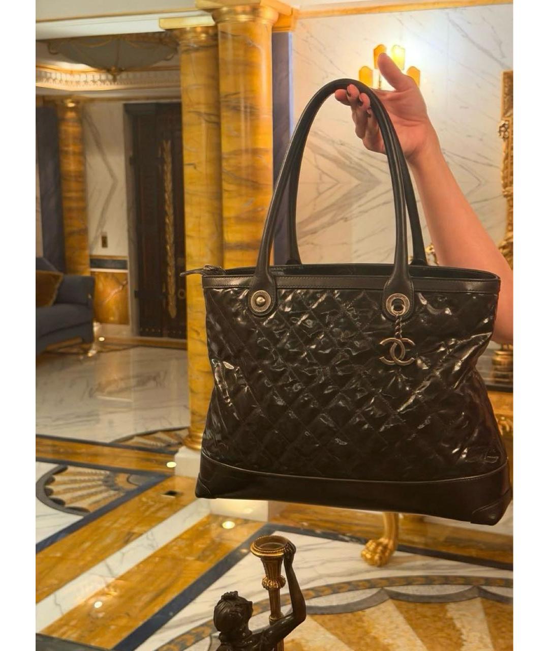CHANEL Черная кожаная сумка тоут, фото 2