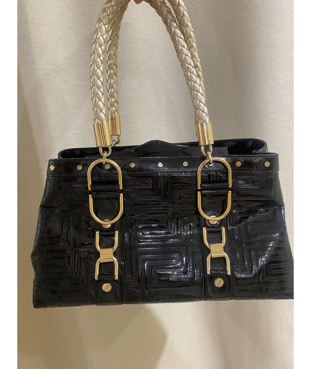 VERSACE Черная сумка тоут из лакированной кожи, фото 3