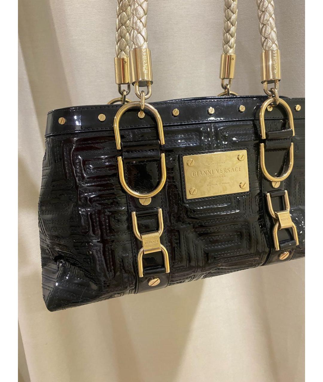 VERSACE Черная сумка тоут из лакированной кожи, фото 2