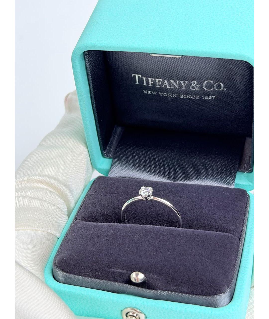 TIFFANY&CO Белое платиновое кольцо, фото 5
