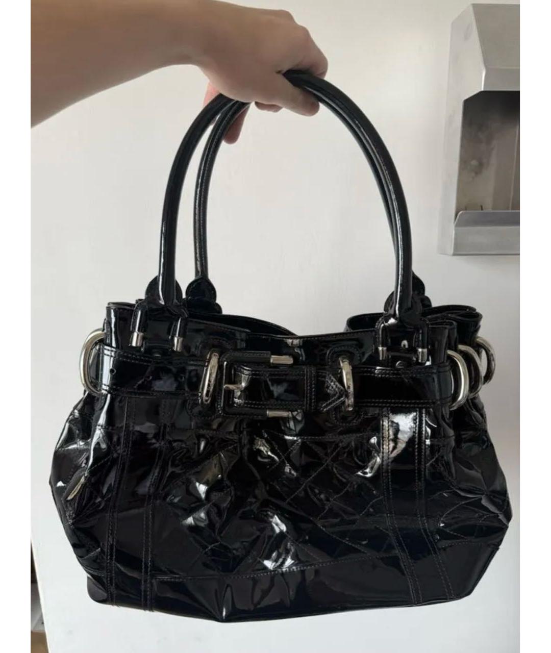 BURBERRY Черная сумка тоут из лакированной кожи, фото 2