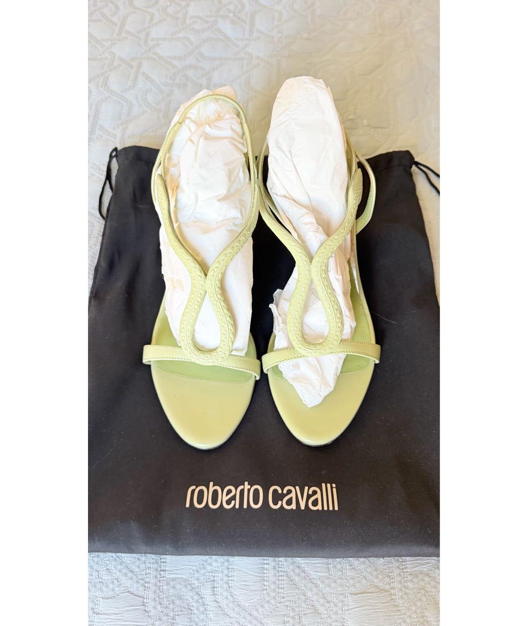 ROBERTO CAVALLI Салатовые кожаные босоножки, фото 2