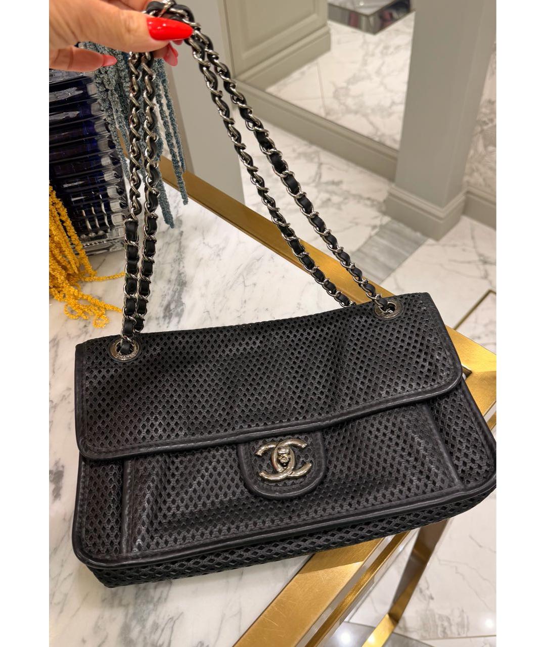 CHANEL Черная кожаная сумка с короткими ручками, фото 3