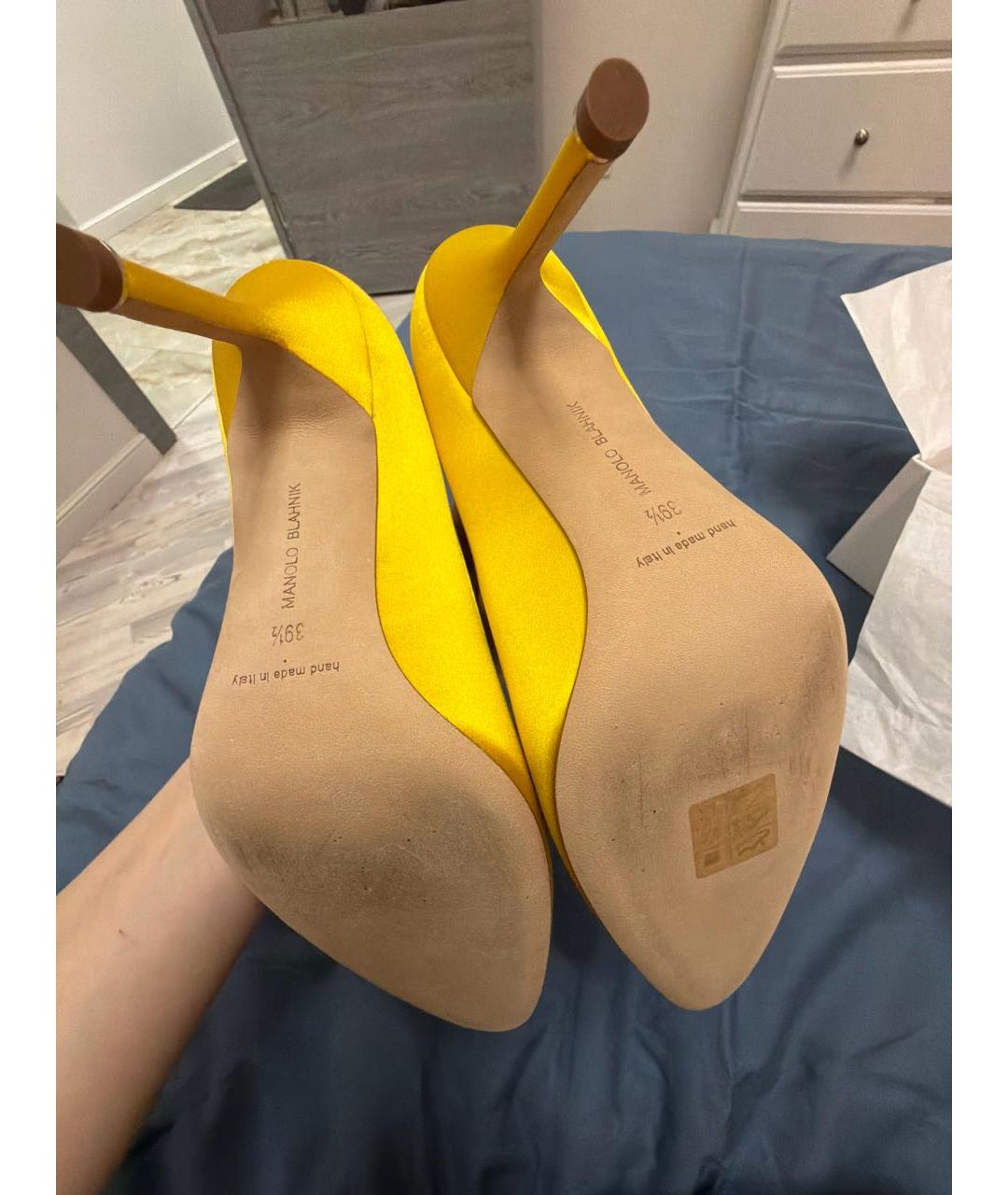 MANOLO BLAHNIK Желтые текстильные туфли, фото 4