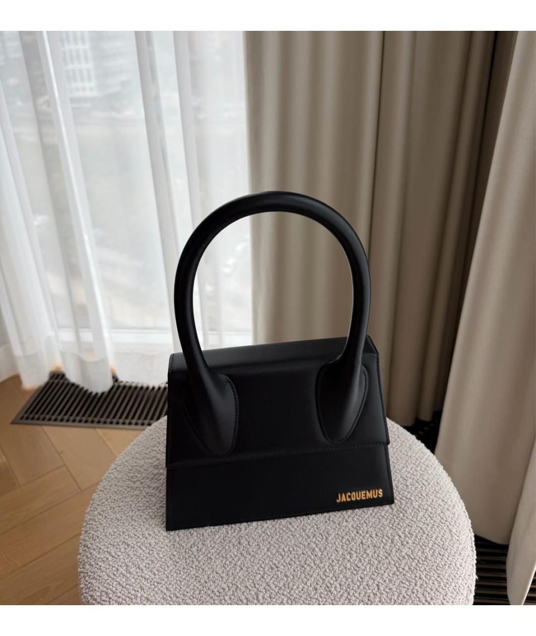 JACQUEMUS Черная кожаная сумка с короткими ручками, фото 5