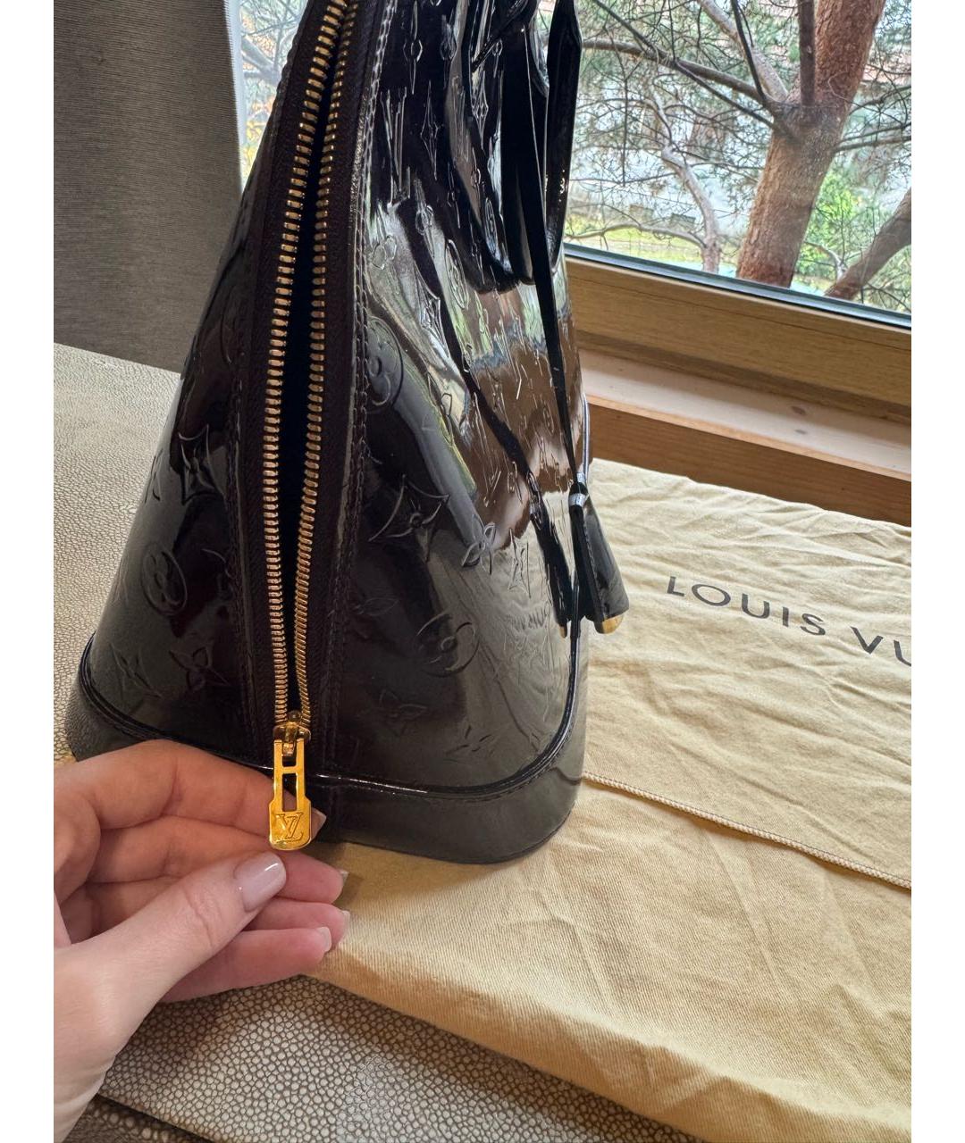 LOUIS VUITTON Бордовая кожаная сумка с короткими ручками, фото 5
