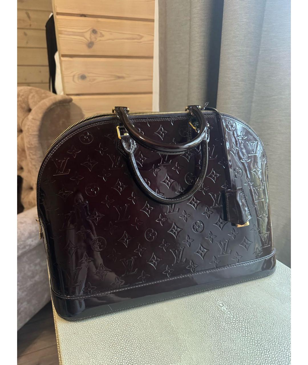 LOUIS VUITTON Бордовая кожаная сумка с короткими ручками, фото 9